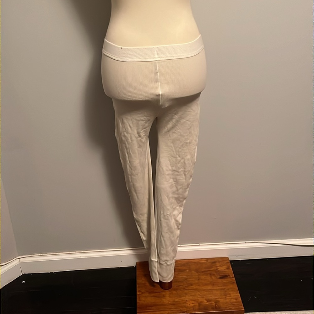 SKIMS — Thermal Legging - Picture 3 of 4